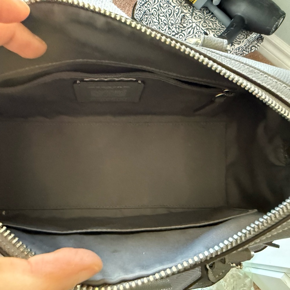 Coach Rowan Gray Leather Gray Bag - Picture 15 of 16